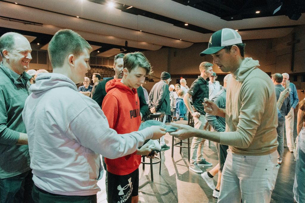 Chesson Hadley signing autographs for fans at Tales From The Tour